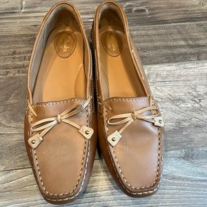 Comfy Clarks Artisan Loafers